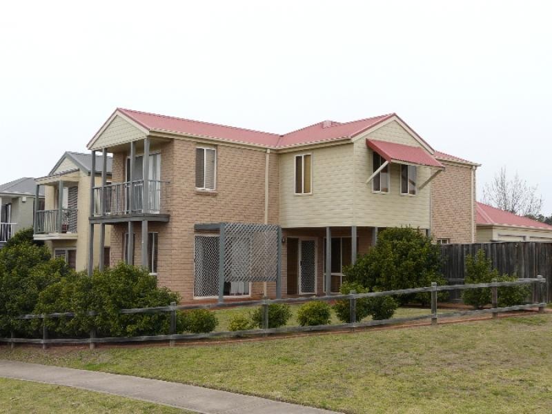 8 Brookview Street, Currans Hill NSW 2567