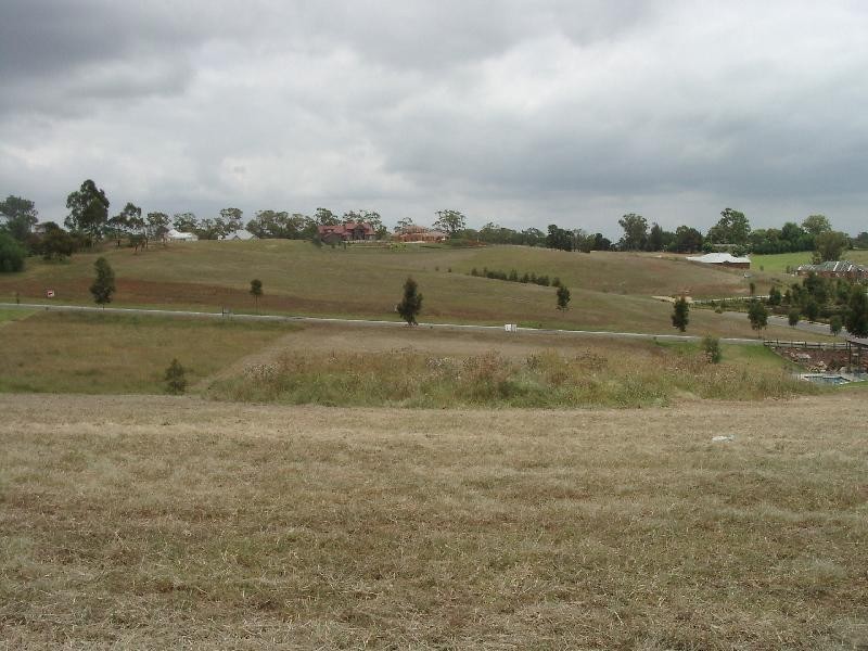 52 The Old Oaks Road, Grasmere NSW 2570