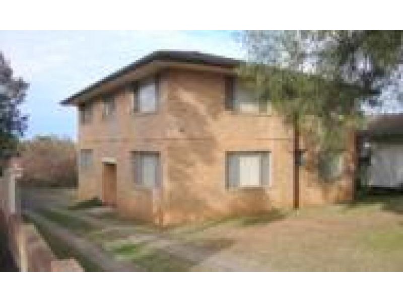 Unit 2/36 Old Hume Highway, Camden NSW 2570