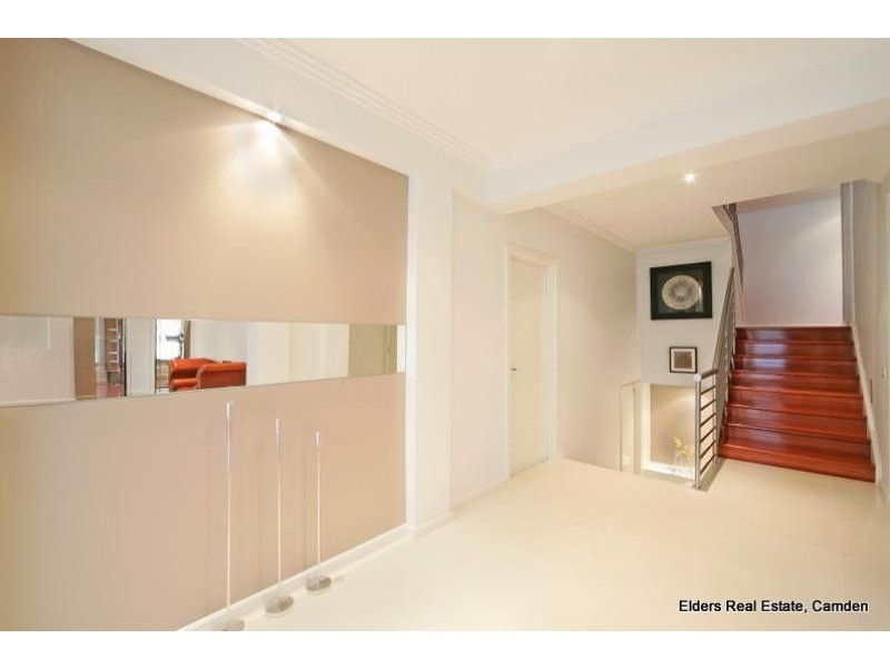 8 Hillier Close, Camden Park NSW 2570