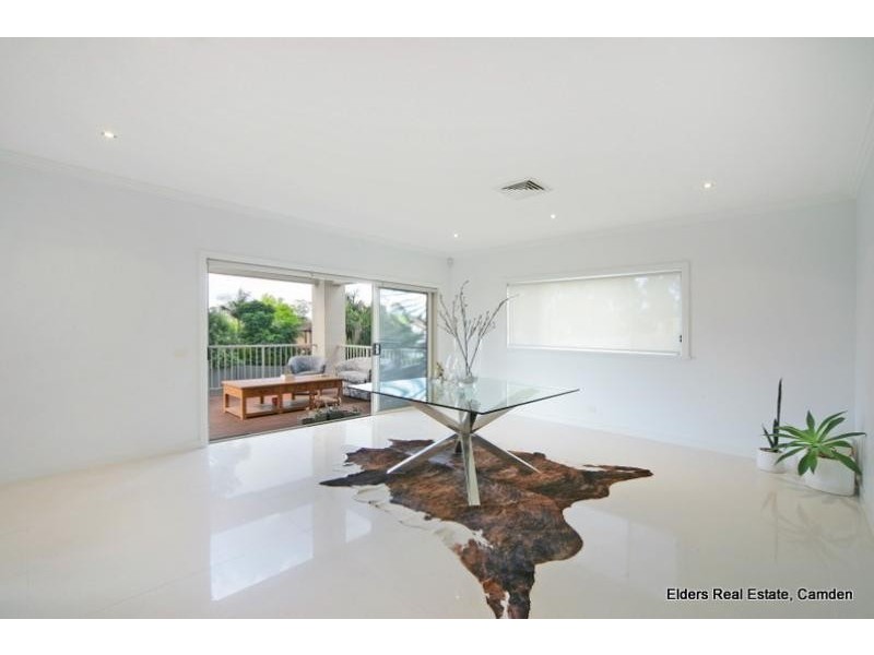 8 Hillier Close, Camden Park NSW 2570