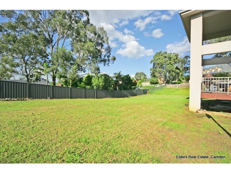 8 Hillier Close, Camden Park NSW 2570