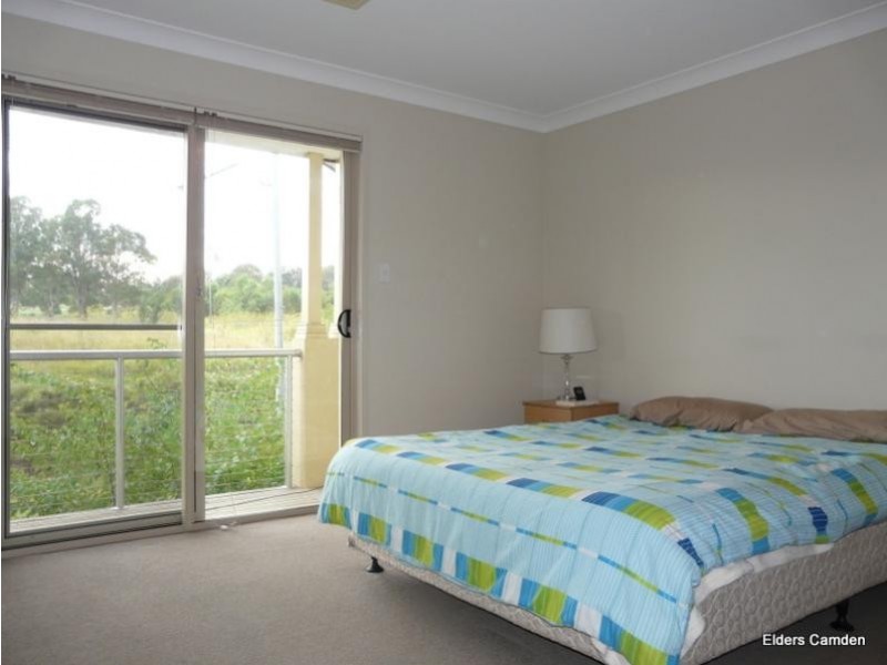 8 Trotter Street, Elderslie NSW 2570