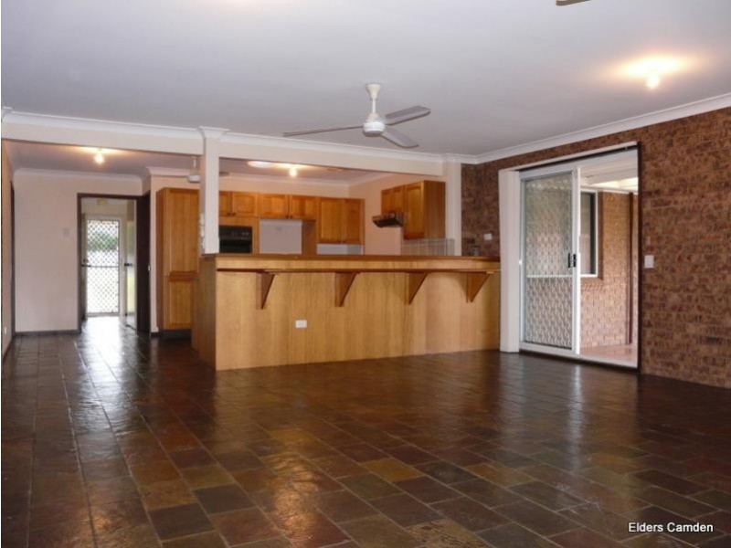 10 Edward Street, The Oaks NSW 2570