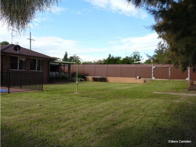 10 Edward Street, The Oaks NSW 2570