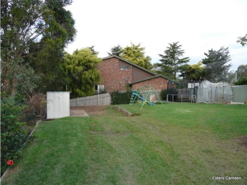 18 Merlin Street, The Oaks NSW 2570