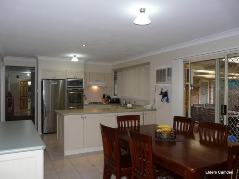18 Merlin Street, The Oaks NSW 2570