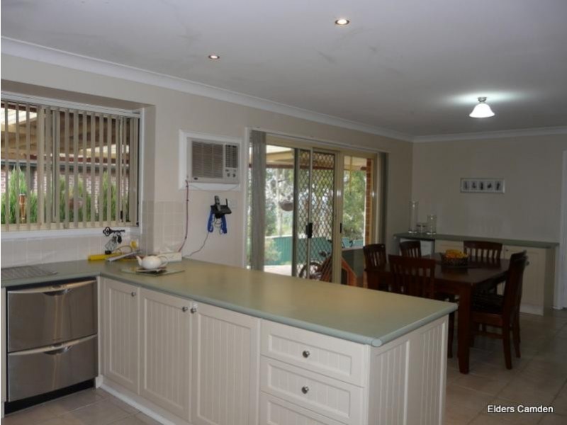 18 Merlin Street, The Oaks NSW 2570