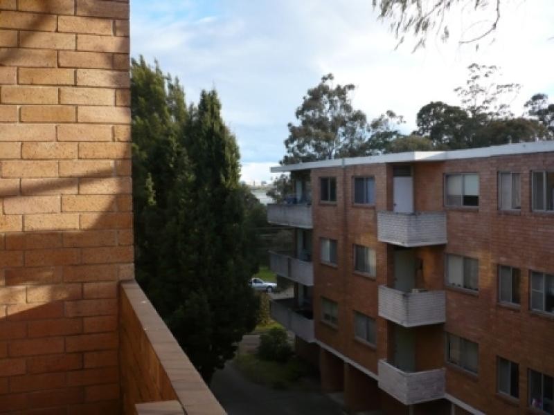 14/7 Meadow Crescent, Meadowbank NSW 2114