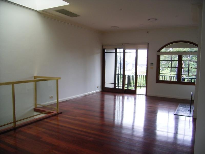 18 Lavender Street, Mcmahons Point NSW 2060