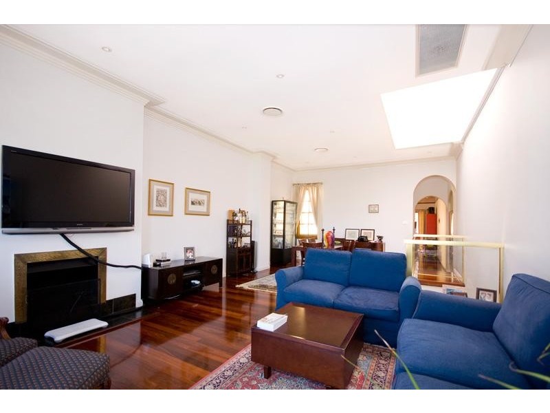 18 Lavender Street, Mcmahons Point NSW 2060