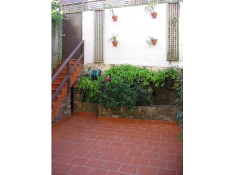 18 Lavender Street, Mcmahons Point NSW 2060