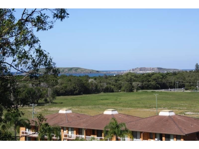 68 Manning Avenue, Coffs Harbour NSW 2450