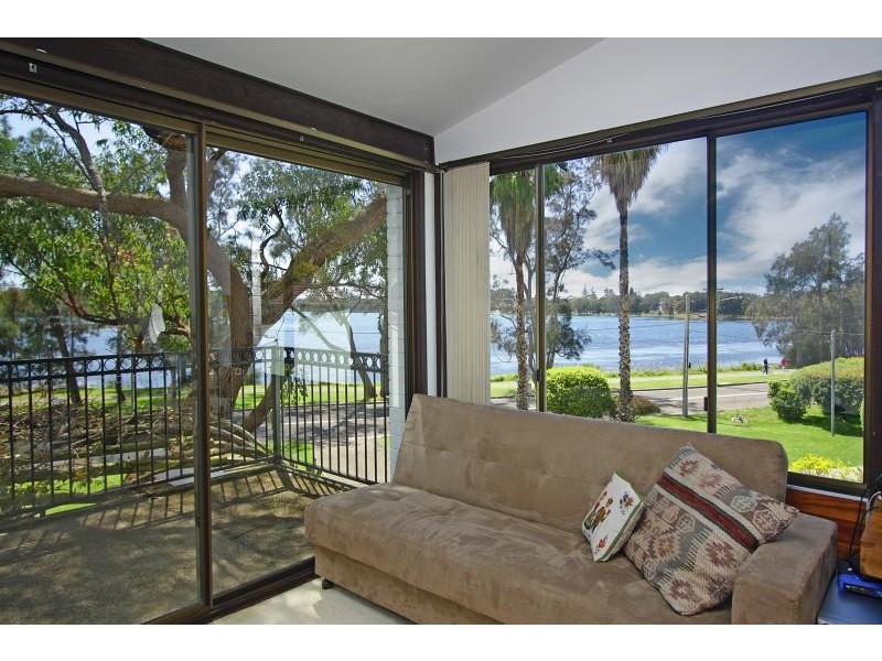 24 THE ESPLANADE, Narrabeen NSW 2101