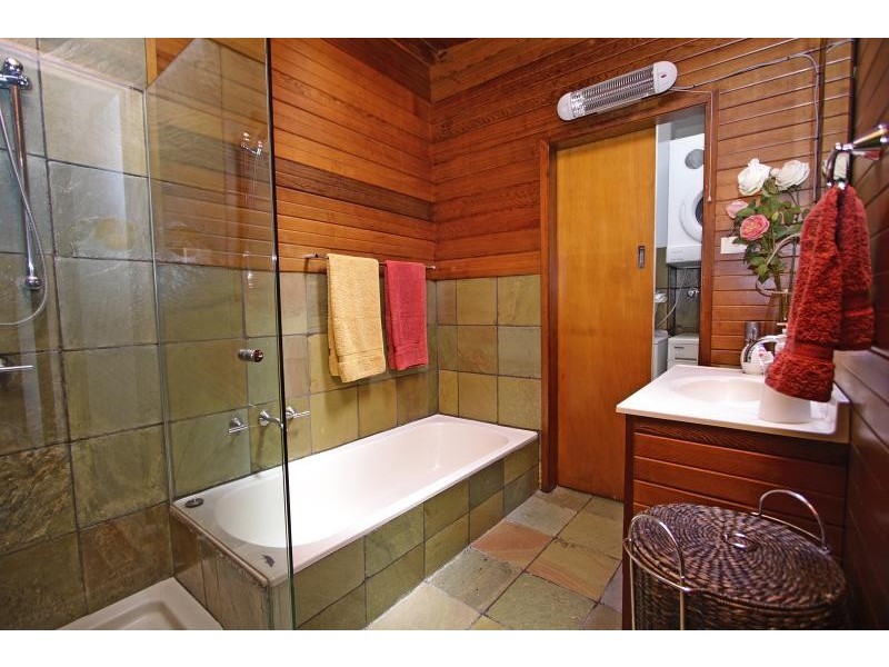 24 THE ESPLANADE, Narrabeen NSW 2101