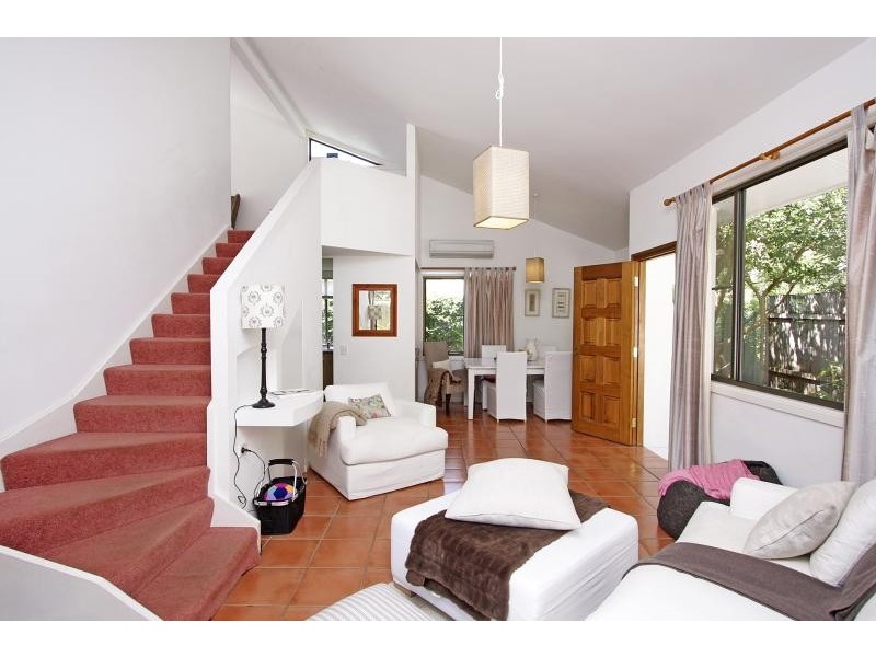 24 THE ESPLANADE, Narrabeen NSW 2101