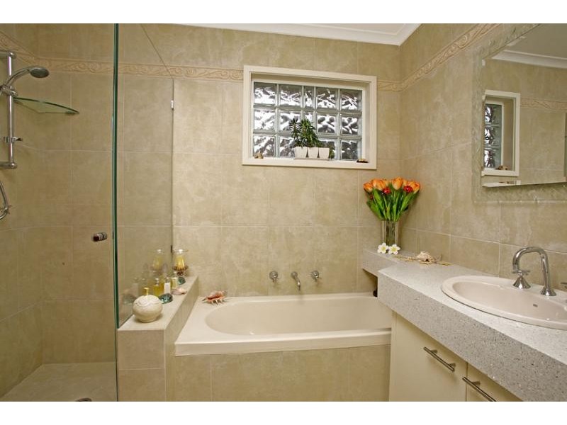 140 LAGOON STREET, Narrabeen NSW 2101