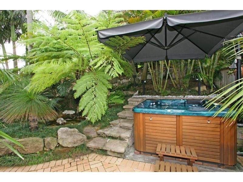 140 LAGOON STREET, Narrabeen NSW 2101