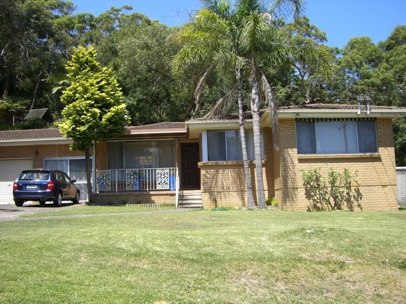 20 DYMPNA STREET, Wheeler Heights NSW 2097