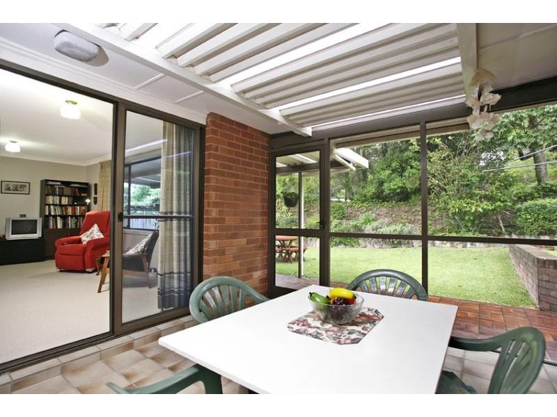 5 GRASMERE CRES, Wheeler Heights NSW 2097