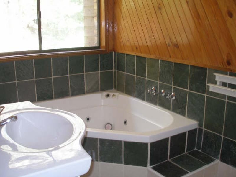 8 JAMES WHEELER PLACE, Wheeler Heights NSW 2097