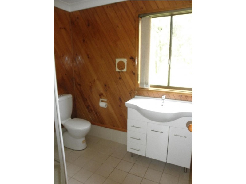 8 JAMES WHEELER PLACE, Wheeler Heights NSW 2097