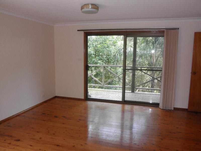 8 JAMES WHEELER PLACE, Wheeler Heights NSW 2097