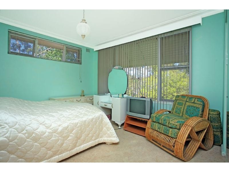 12 Derwent St, Wheeler Heights NSW 2097