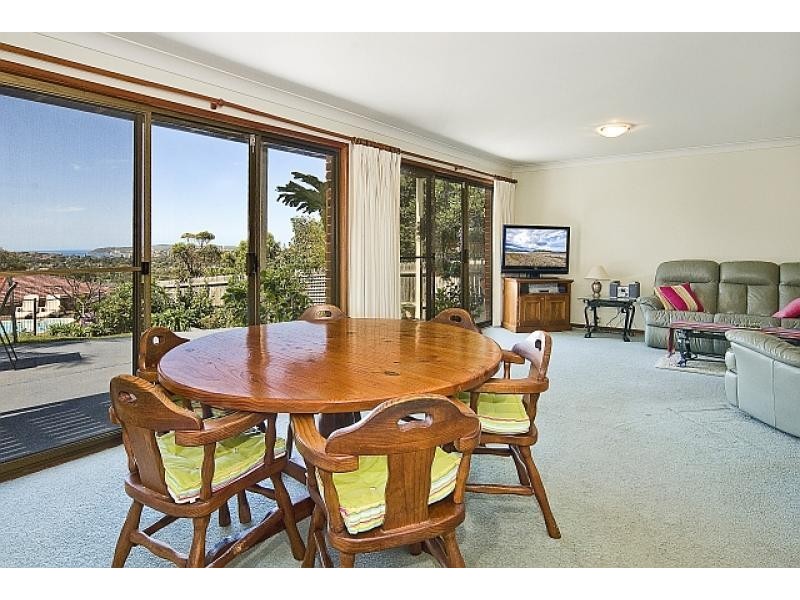 47 Pine Av, Narraweena NSW 2099