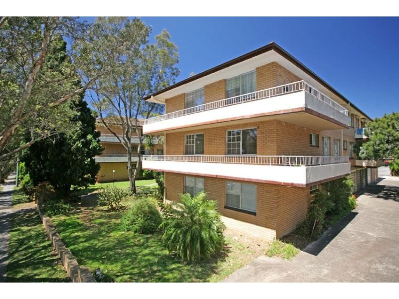 10/4-8 LISMORE AVENUE, Dee Why NSW 2099