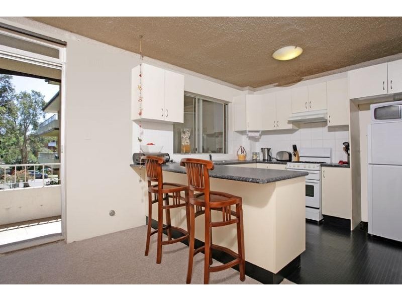 10/4-8 LISMORE AVENUE, Dee Why NSW 2099
