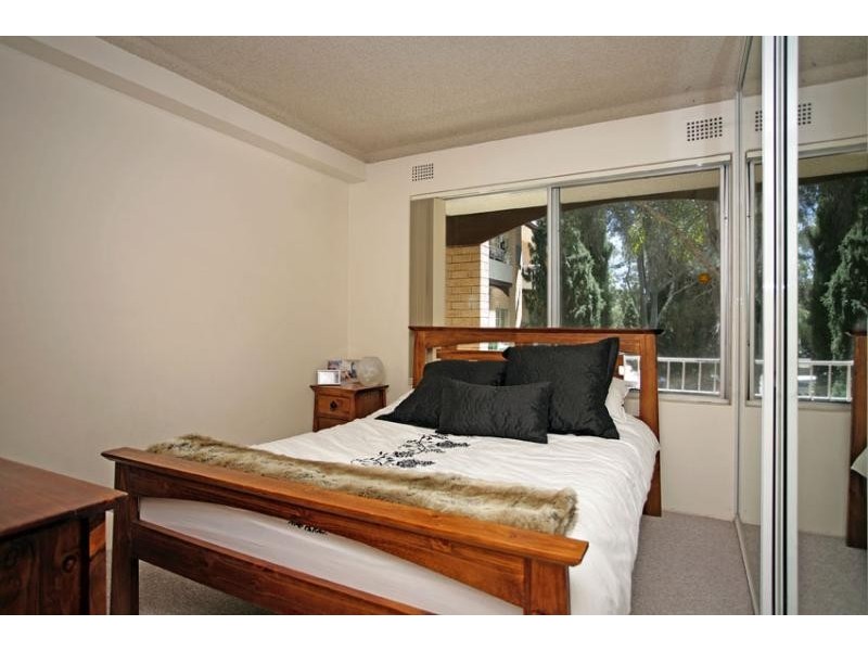 10/4-8 LISMORE AVENUE, Dee Why NSW 2099