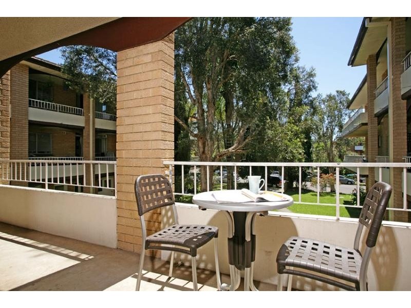 10/4-8 LISMORE AVENUE, Dee Why NSW 2099