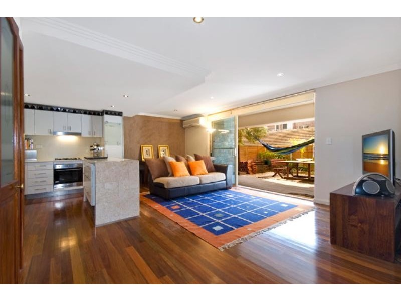 Unit 2/16-18 Frazer St, Collaroy NSW 2097