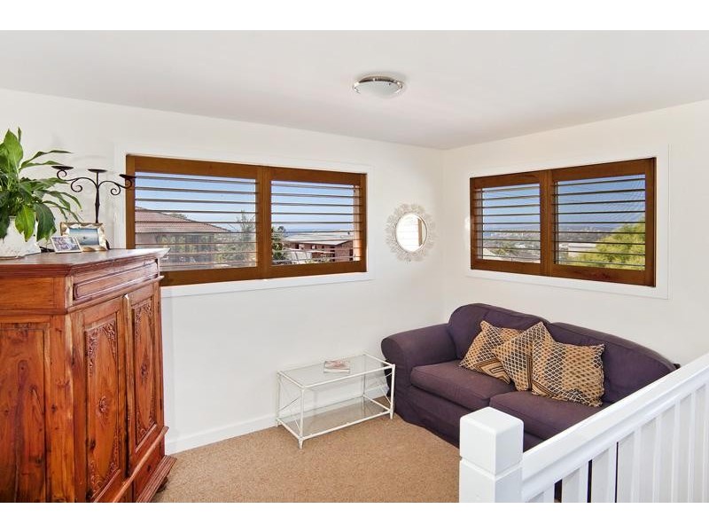 77 Warringah Road, Narraweena NSW 2099