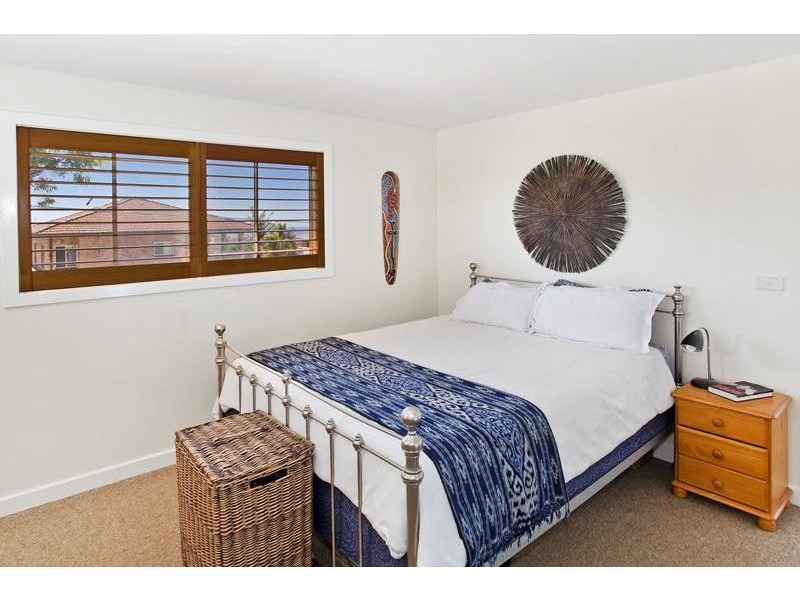 77 Warringah Road, Narraweena NSW 2099