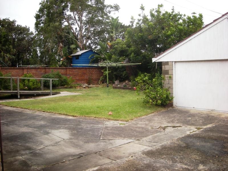 1 SUMMIT AVENUE, Dee Why NSW 2099