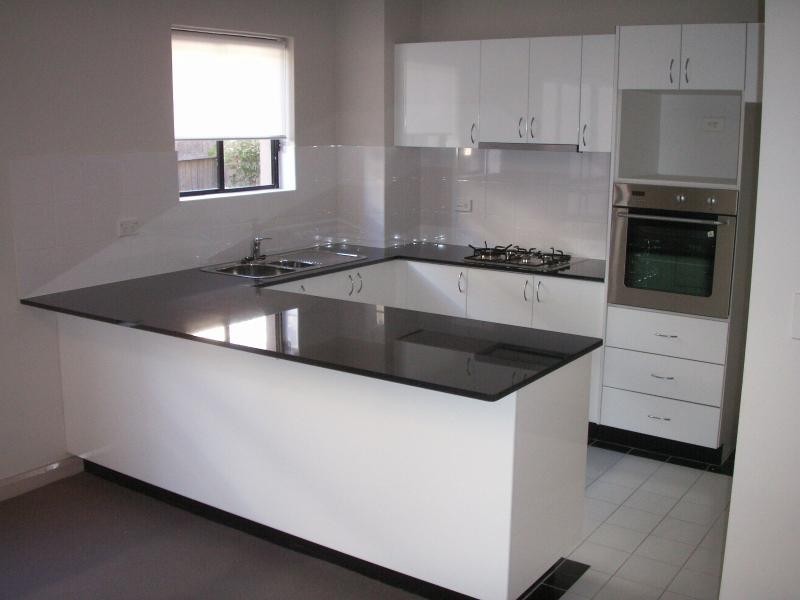 4/3 Hawkesbury Road, Dee Why NSW 2099