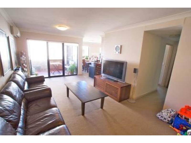 21/3-11 Hawkesbury Avenue, Dee Why NSW 2099