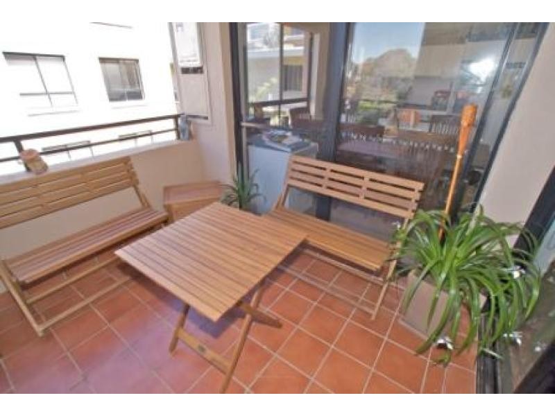 21/3-11 Hawkesbury Avenue, Dee Why NSW 2099