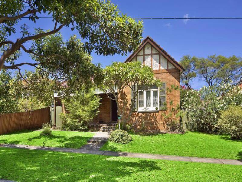 8 PRINCESS AVENUE, North Strathfield NSW 2137