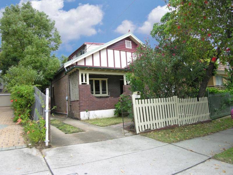 39 BRIGHTON AVENUE, Croydon Park NSW 2133