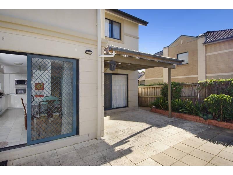 31 CHARLTON DRIVE, Liberty Grove NSW 2138