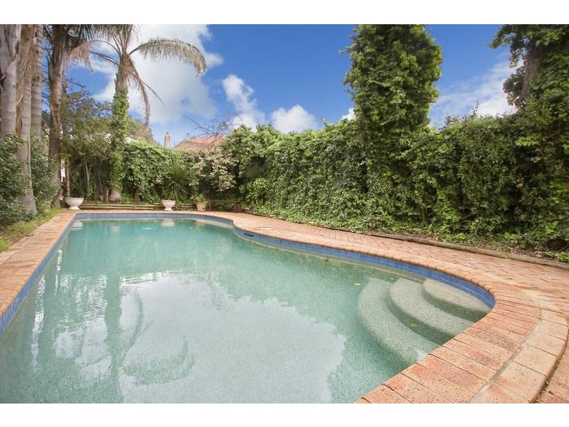 26 HANKS STREET, Ashfield NSW 2131