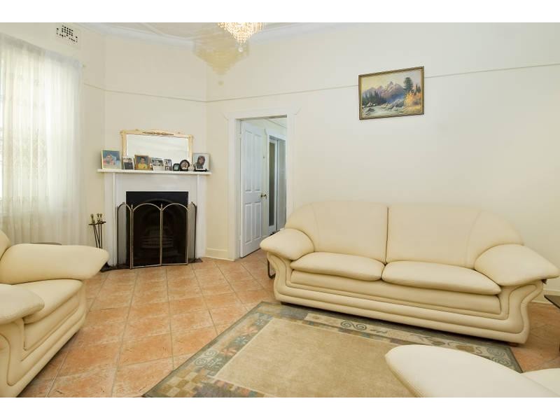 3 HENRY STREET, Ashfield NSW 2131