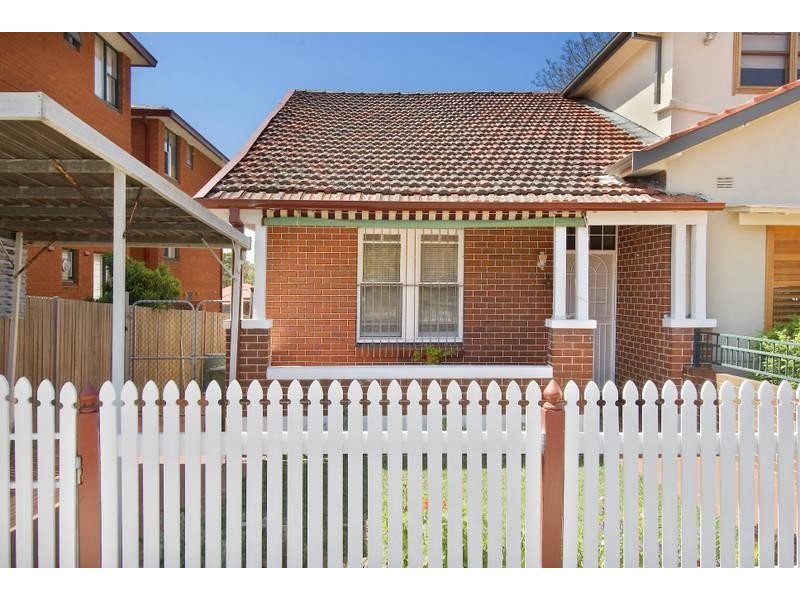 3 HENRY STREET, Ashfield NSW 2131