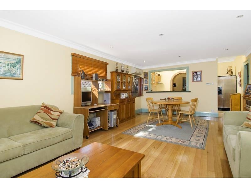 12 LOUDEN STREET, Canada Bay NSW 2046