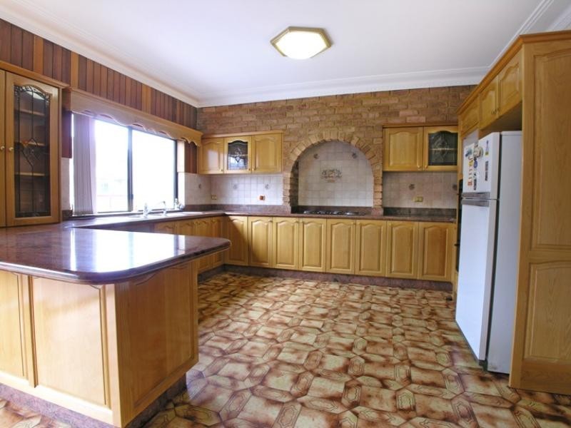 20 ISLINGTON CRESCENT, Greenacre NSW 2190