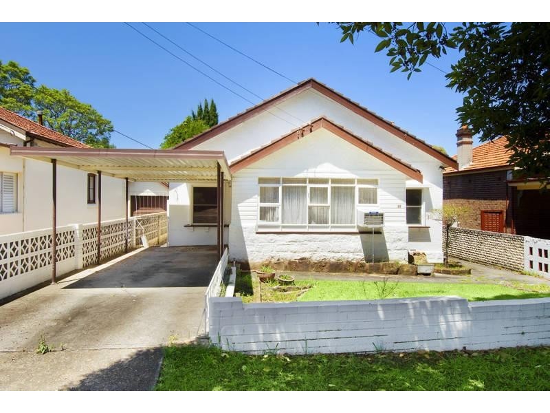 15 CORMISTON AVENUE, Concord NSW 2137