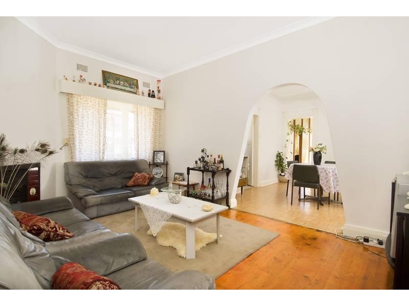 17 LUCERNE STREET, Belmore NSW 2192